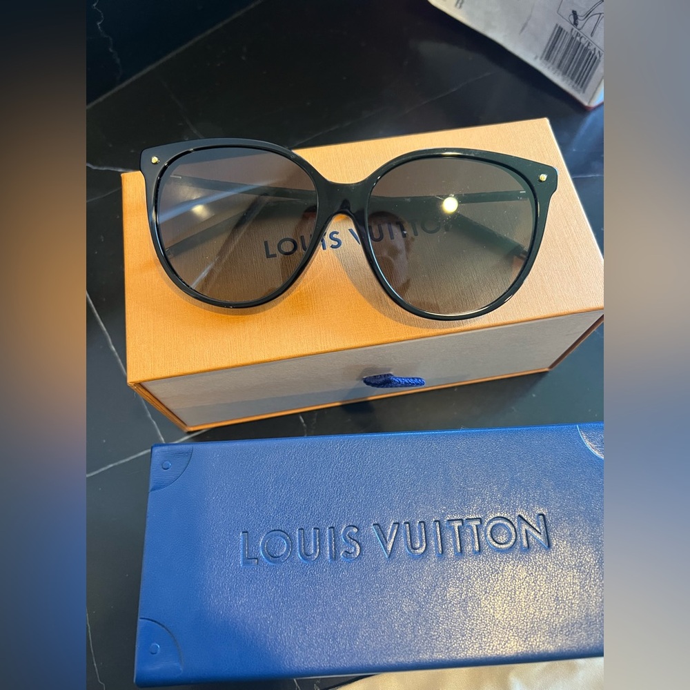 Louis Vuitton Black Sunglasses